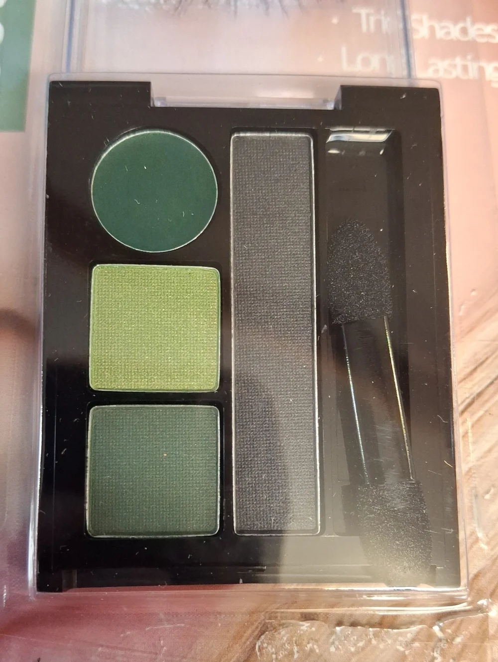 Malibu Glitz Color Intense Green Eyeshadow Trio